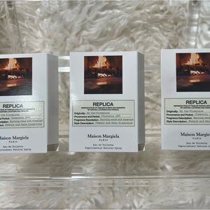 (3) Maison Margiela Replica BY THE FIREPLACE EDT Spray1.2mL,SAMPLE VIAL